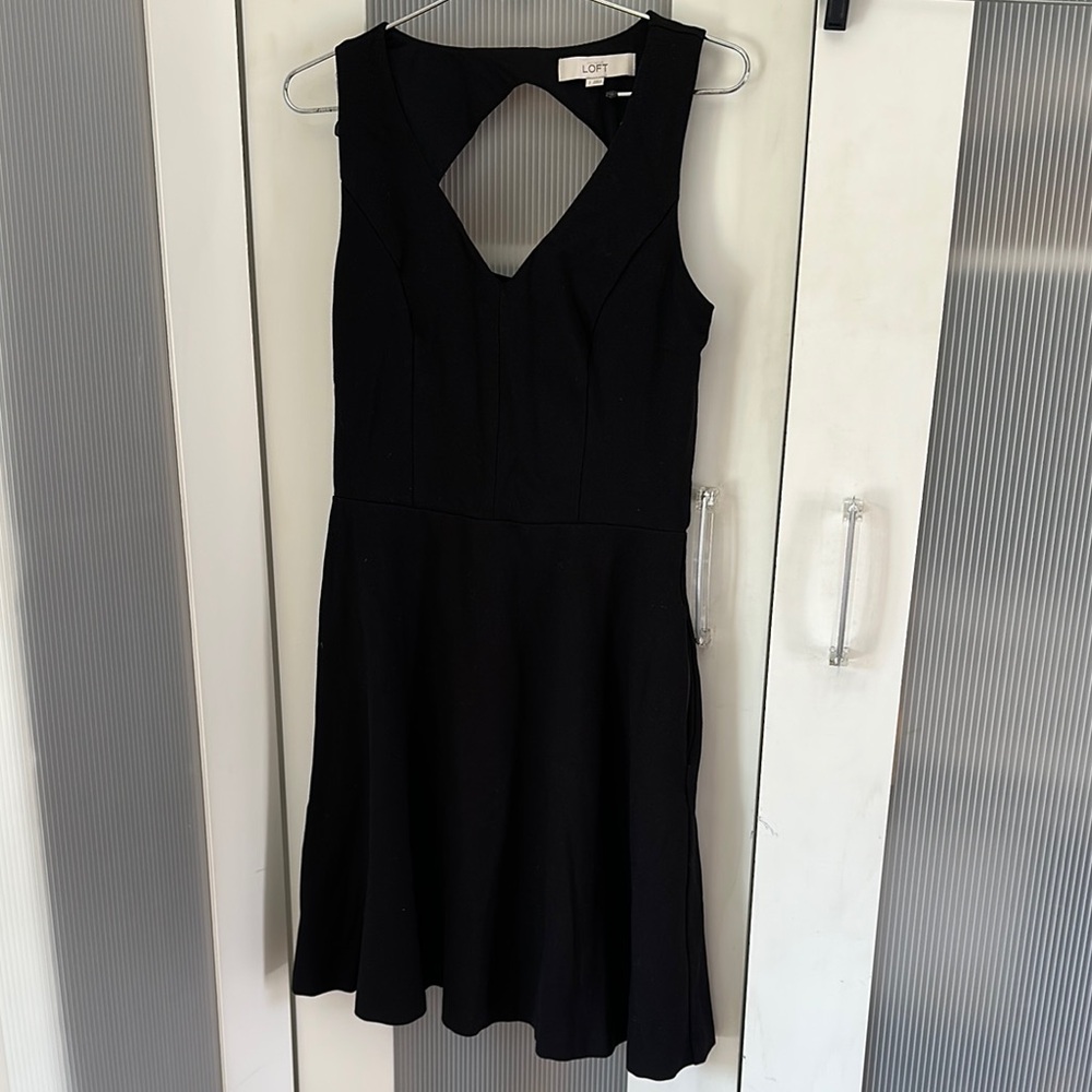LOFT Black Sleeveless V-Neck Cocktail Dress